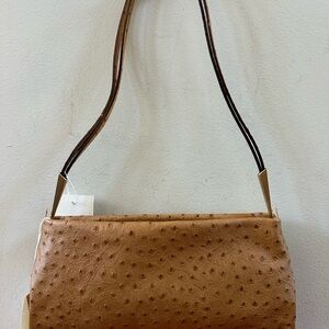 Elegant Tan Leather Shoulder Bag